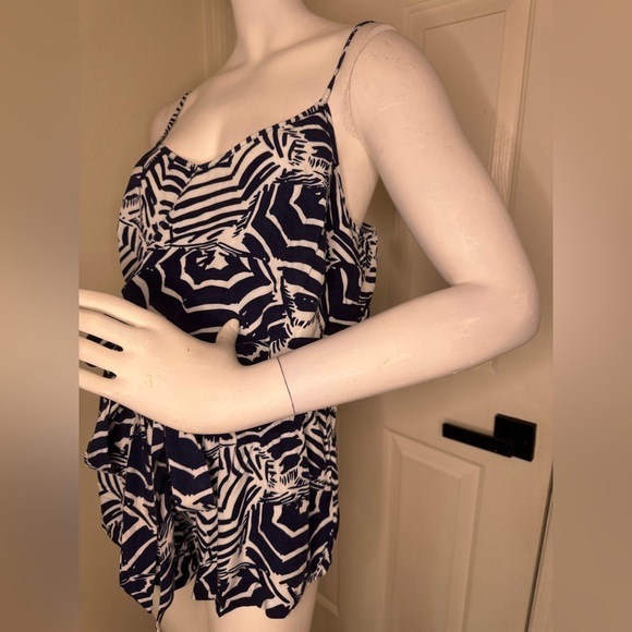 Lilly Pulitzer Blue and White Patterned Romper - Picture 4 of 11